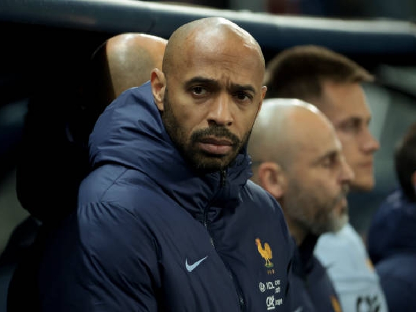 Thierry Henry saat ini melatih Prancis U-21