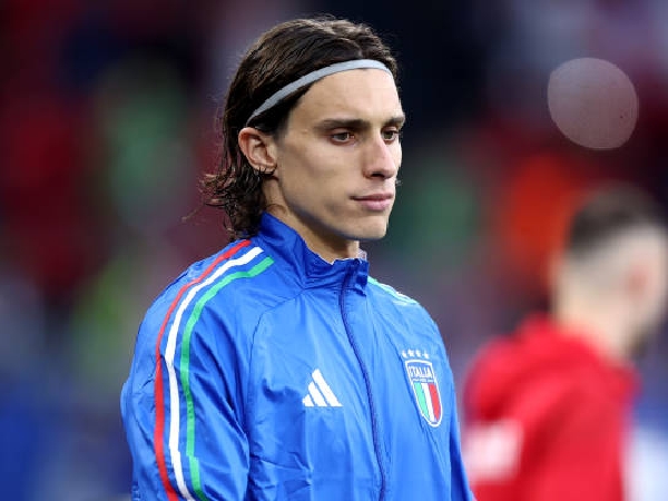 Riccardo Calafiori menarik perhatian sejumlah klub besar Eropa