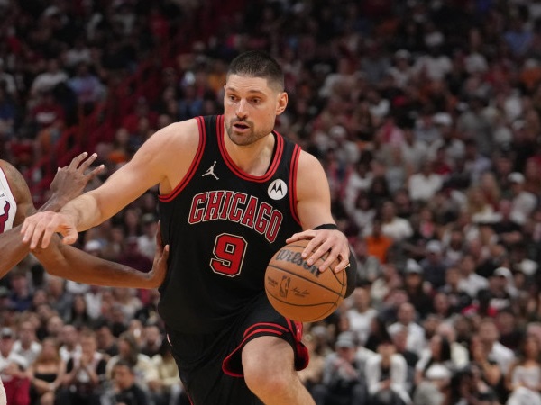 Chicago Bulls Berencana untuk Perdagangkan Nikola Vucevic