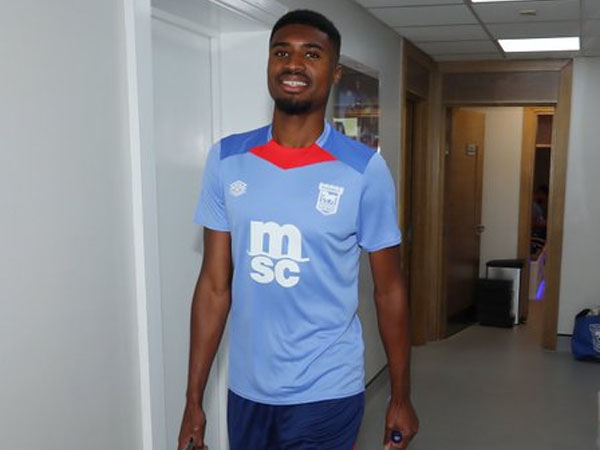 Beri Kontrak Empat Tahun, Ipswich Town Resmi Datangkan Ben Johnson