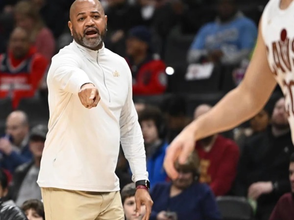 Detroit Pistons Pekerjakan J.B. Bickerstaff Sebagai Pelatih Anyar