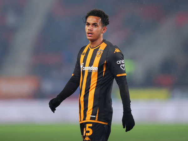 Ditaksir Banyak Klub, Liverpool Harus Tentukan Masa Depan Fabio Carvalho