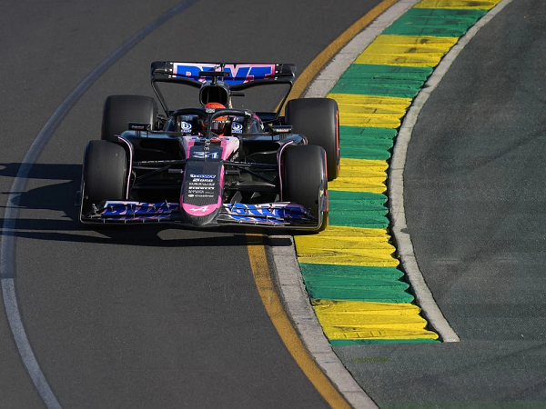 Esteban Ocon berharap dapat tentukan masa depannya segera.