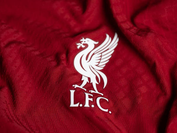 Liverpool Putuskan Gunakan Lambang Liverbird di Semua Platform Digital