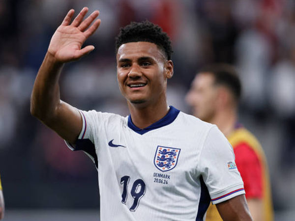 Harry Kane Dituding Tak Efektif, Ollie Watkins Layak Dicoba Jadi Starter