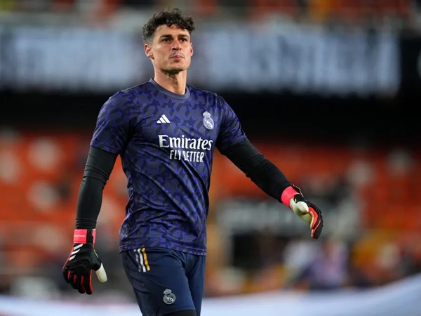 Real Madrid Hadapi Dilema Setelah Kepa Terima Tawaran Klub Arab Saudi