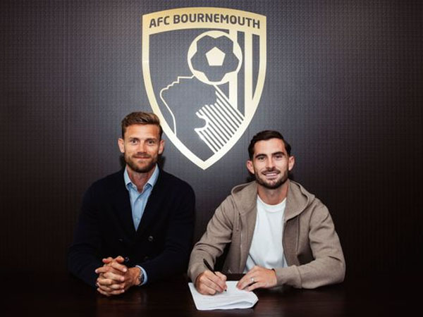 Lewis Cook Resmi Perpanjang Kontrak Empat Tahun di Bournemouth