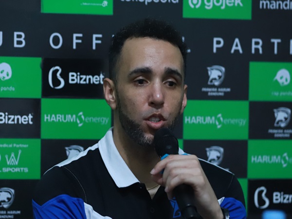 David Singleton Menyanjung Perjuangan Pemain Prawira Bandung