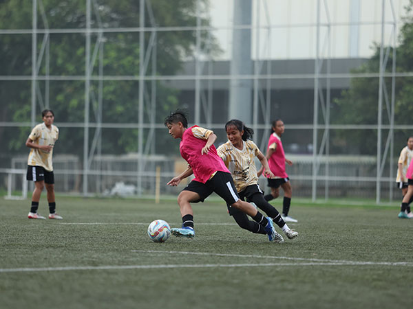 Latihan timnas wanita Indonesia jelang uji coba kontra Hongkong
