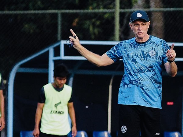 Pelatih Arema FC, Joel Cornelli