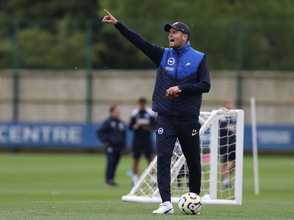 David Weir Yakin Fabian Hurzeler Akan Bentuk Identitas Baru di Brighton