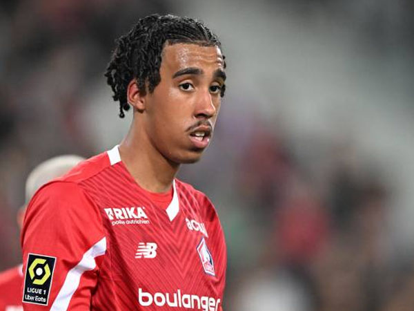 Liverpool Tetap Berpeluang Dapatkan Bek Tengah Lille, Leny Yoro