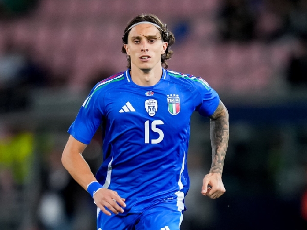 Arsenal mengejar tanda tangan bek Bologna, Riccardo Calafiori