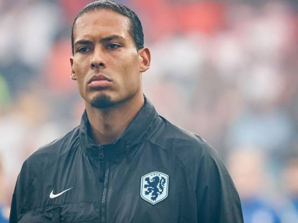Setelah Gagal di Euro, Virgil van Dijk Pertimbangkan Langkah Selanjutnya