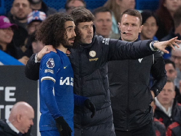 Marc Cucurella bersama mantan pelatih Chelsea, Mauricio Pochettino