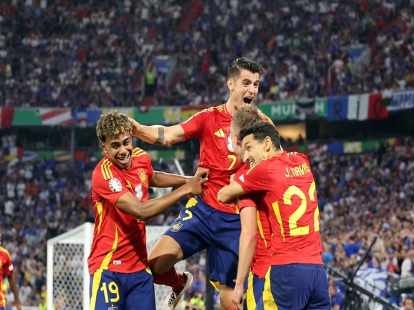 Punggawa Timnas Spanyol saat melawan Prancis