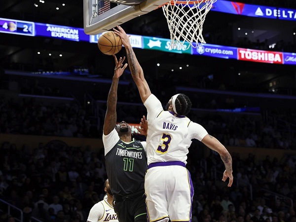 JJ Redick sebut dirinya tidak pilih Anthony Davis dalam voting DPOY di NBA 2023-2024.