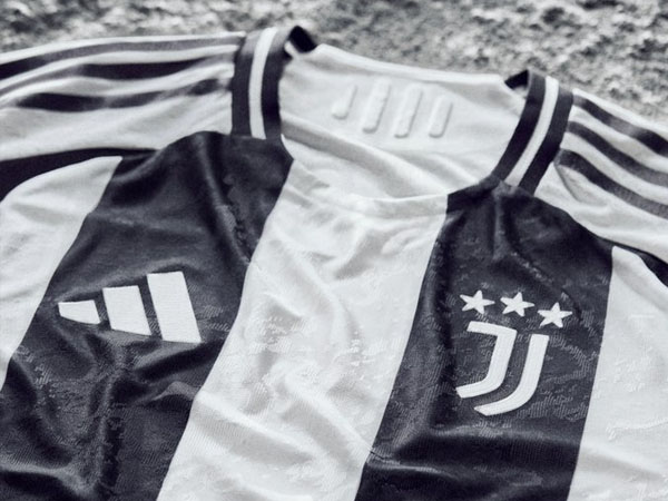 Juventus Mulai Musim 2024/2025 Tanpa Sponsor di Seragam