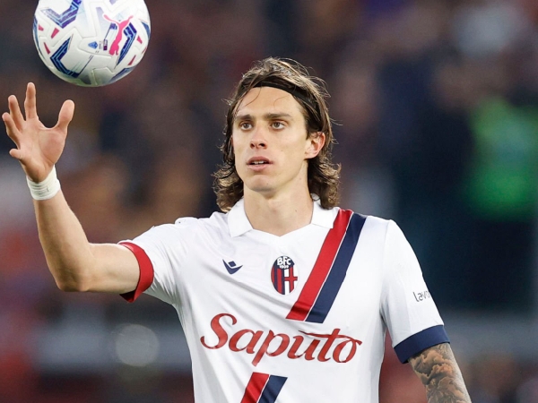 Arsenal berusaha mendatangkan bek Bologna, Riccardo Calafiori