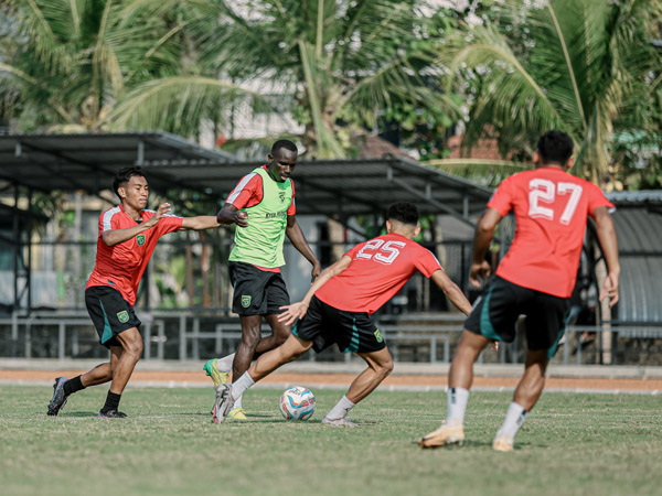 Penyerang asing Persebaya Surabaya, Flavio Silva