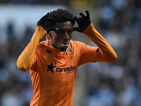 Jaden Philogene Kembali ke Aston Villa Setelah Semusim di Hull City