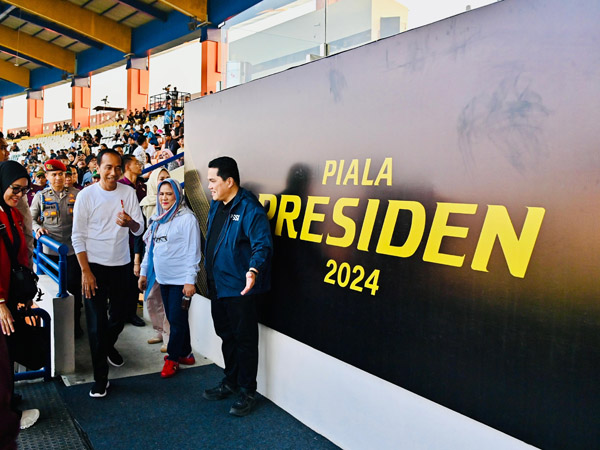 Presiden Joko Widodo menghadiri pembukaan Piala Presiden 2024