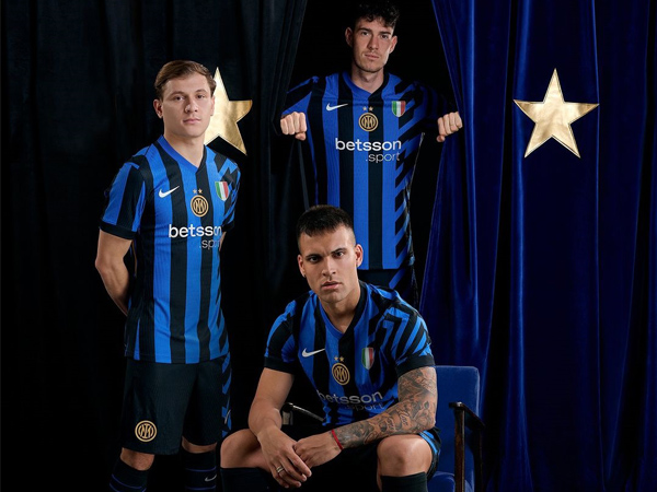 Jersey Inter Milan musim 2024/25.