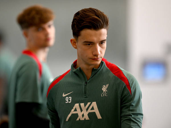 Tidak Dibawa Liverpool ke AS, Masa Depan Penjaga Gawang Ini Diragukan