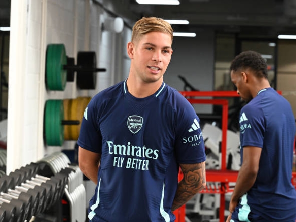 Mikel Arteta membahas rumor Emile Smith Rowe ke Arsenal