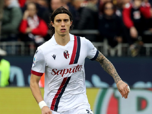 Arsenal sedang mengupayakan transfer bek Bologna Riccardo Calafiori