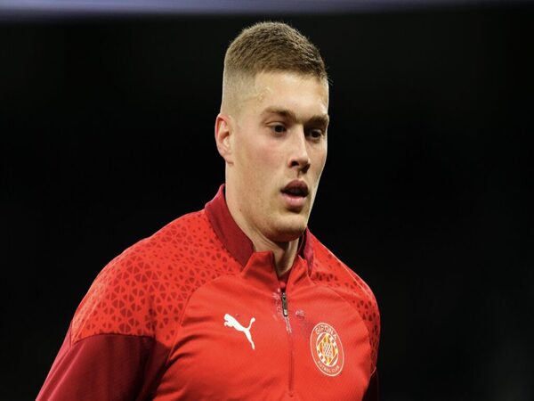 Setelah bertemu dengan agen sang pemain, AS Roma dilaporkan siap mengajukan tawaran perdana ke Girona untuk menuntaskan transfer Artem Dovbyk / via Getty Images