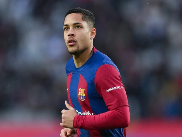 Barcelona Mencari 40 Juta Plus untuk Jual Vitor Roque