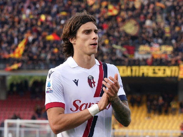 Arsenal segera menyelesaikan perekrutan Riccardo Calafiori dari Bologna
