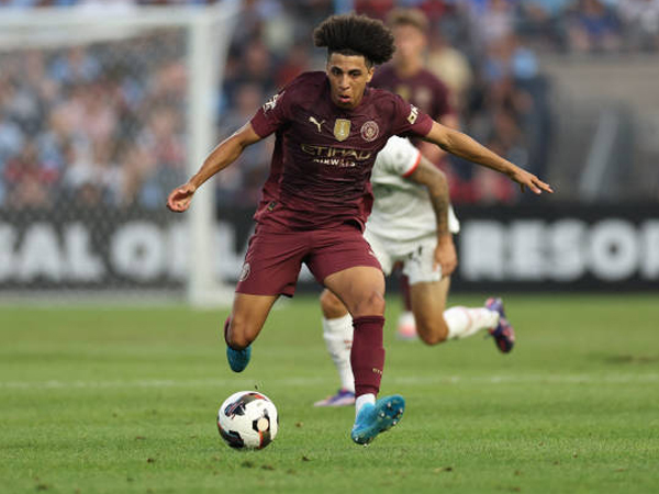 Meski Kalah dari AC Milan, Rico Lewis Puji Performa Manchester City