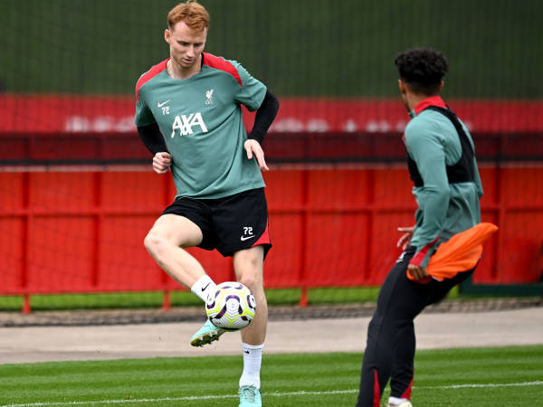 Sepp Van den Berg Berharap Diberi Kesempatan Buktikan Diri di Liverpool