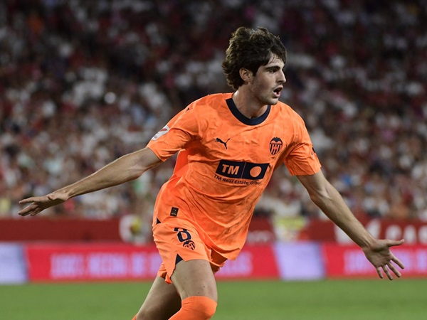 Barcelona Bersaing untuk Mendapatkan Javi Guerra