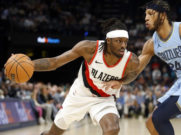 Trail Blazers Tak Tertarik Tukar Jerami Grant dengan Russell