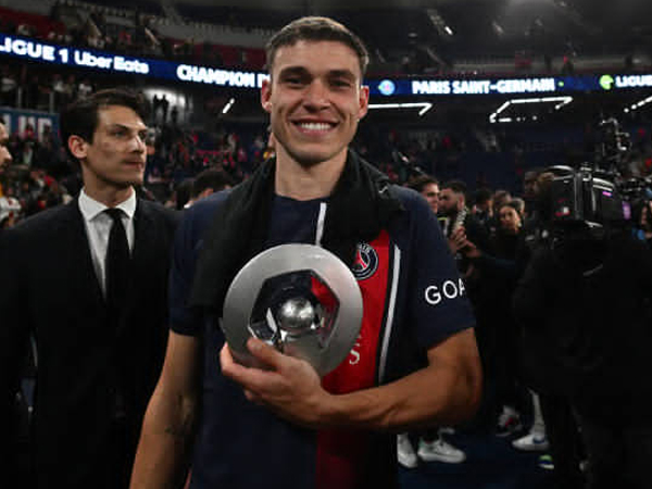 PSG Longgarkan Tuntutan, Manchester United Percepat Transfer Manuel Ugarte