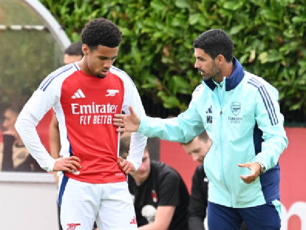 Ethan Nwaneri dan manajer Arsenal, Mikel Arteta