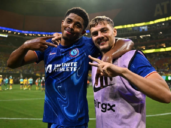 Wesley Fofana dan Kiernan Dewsbury-Hall