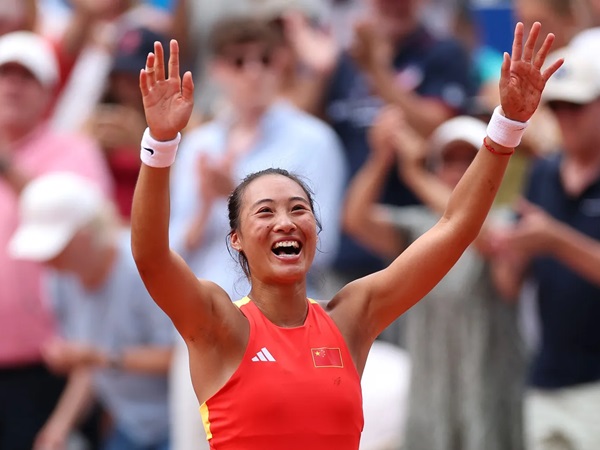 Hasil Olimpiade 2024: Kejutkan Iga Swiatek, Zheng Qinwen Tembus Partai Puncak