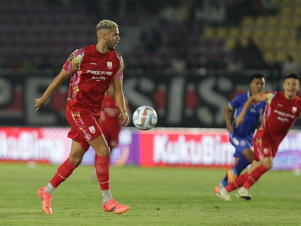 Penyerang Persis Solo, Karim Rossi