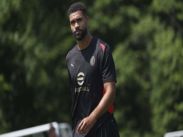Setahun resmi membela AC Milan, Ruben Loftus-Cheek menceritakan perbedaan kehidupan di Italia dan Inggris / via Getty Images
