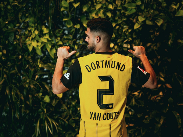 Yan Couto Berharap Bikin Sejarah di Borussia Dortmund