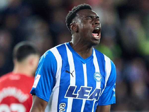 Chelsea mengincar striker Atletico Madrid, Samu Omorodion