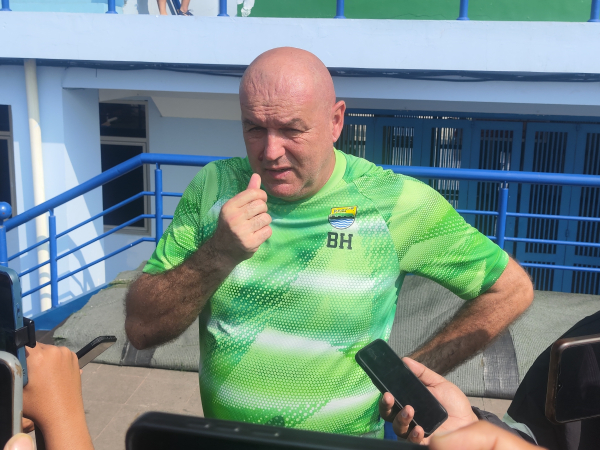 pelatih Persib, Bojan Hodak