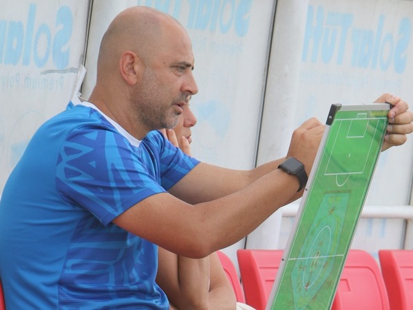 Pelatih PSBS Biak, Juan Esnaider