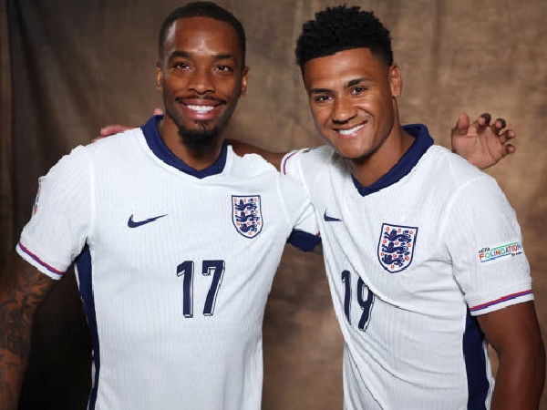 Ivan Toney dan Ollie Watkins dianggap cocok untuk Arsenal