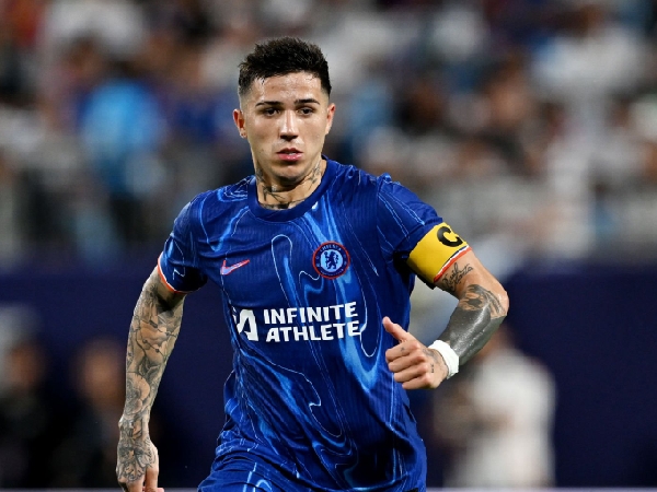 Gelandang Chelsea, Enzo Fernandez, sempat bermasalah dengan tindakan rasisme