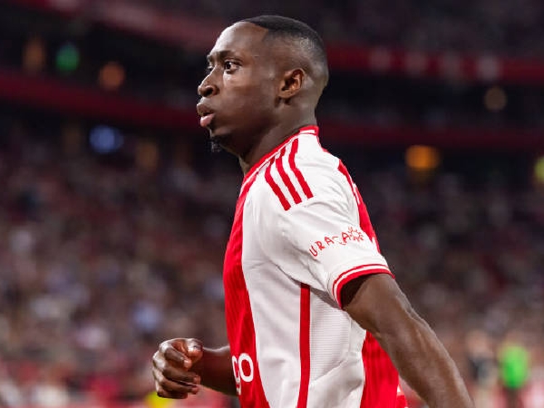 Winger Ajax, Carlos Forbs, jadi buruan Wolves